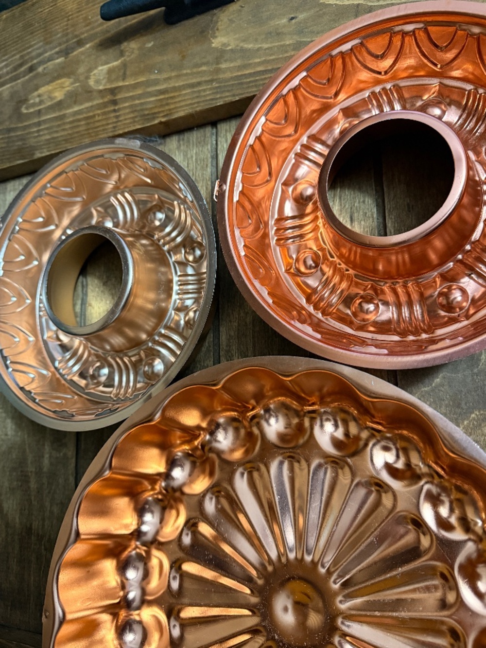 Vintage Copper-Tone Aluminum Bundt/Jell-O Mold – Fluted Ring – Hanging Kitchen W